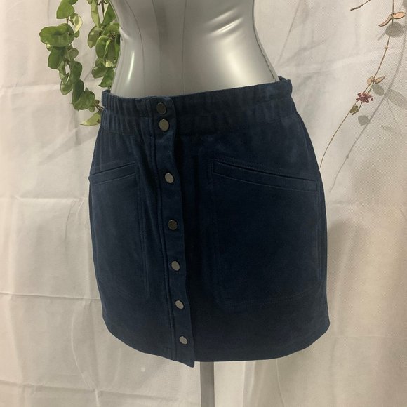 BCBG Maxaria Short Skirt - Picture 3 of 7